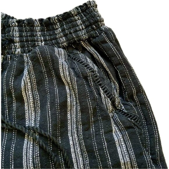 Briggs Women’s Shorts Black Striped Linen/Rayon Blend Elastic Waist Size S Boho - Picture 2 of 11